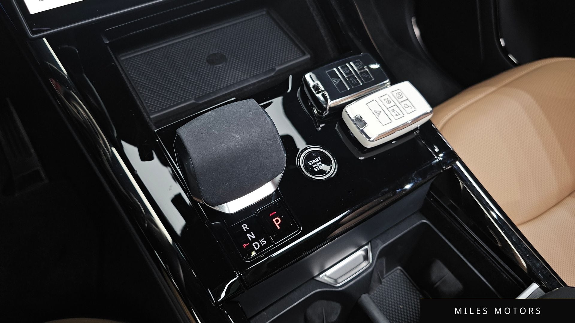 Land Rover Range Rover Sport 2024 — миниатюра 9