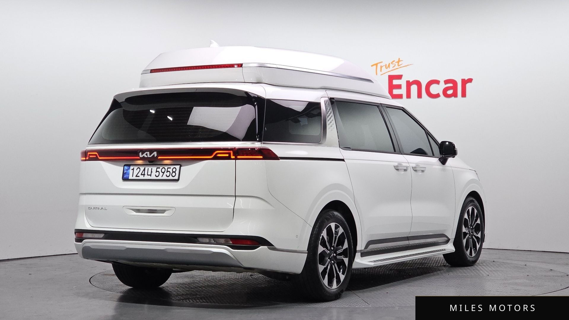 Kia Carnival 2022 — миниатюра 2
