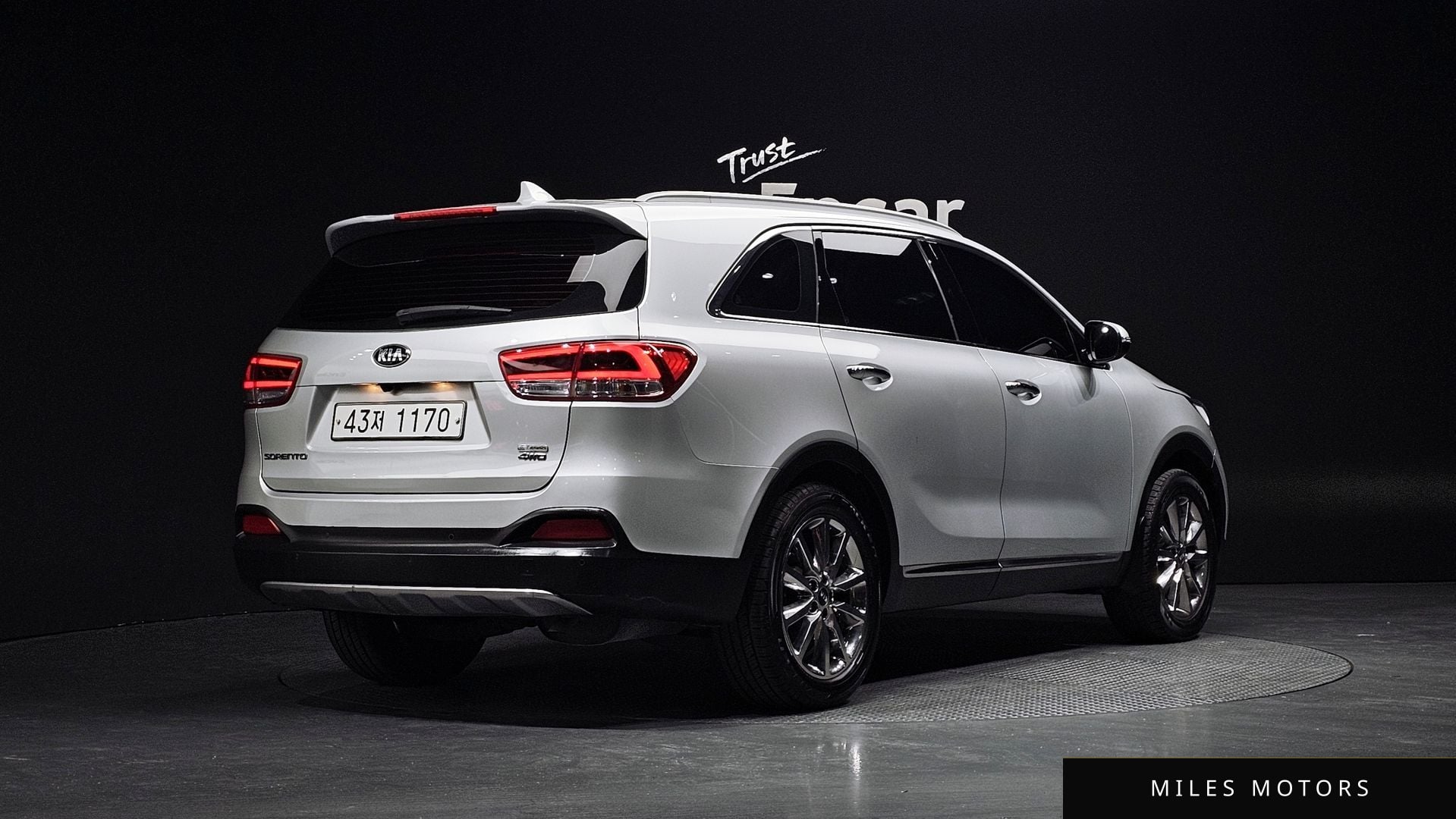 Kia Sorento 2015 — фото 1 из 12