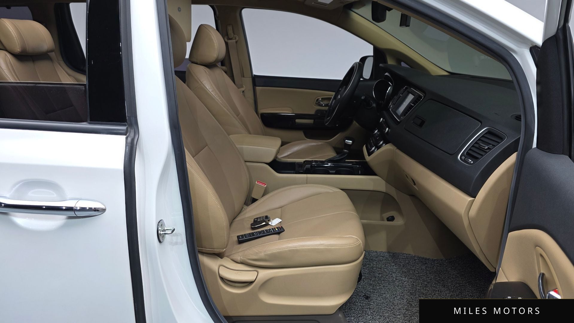 Kia Canival 2018 — миниатюра 9