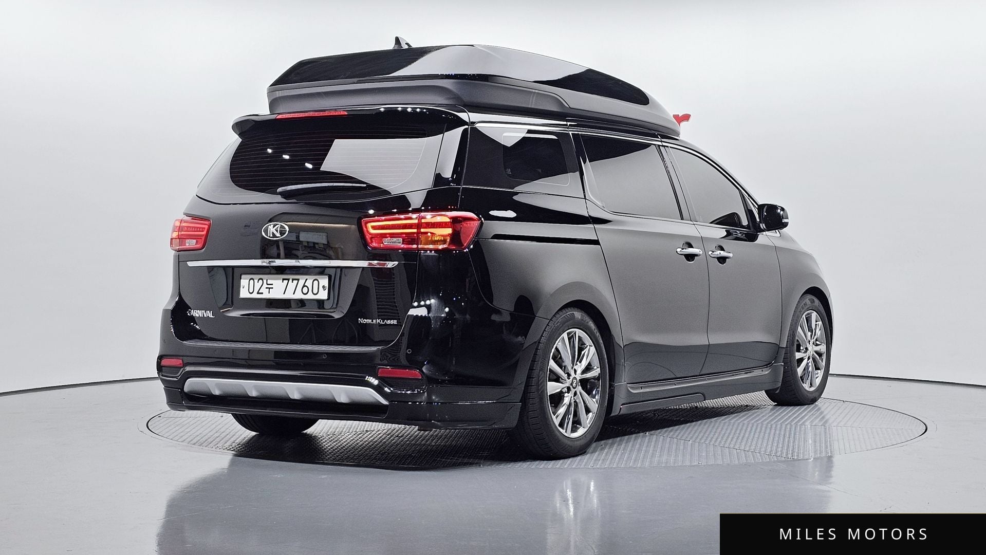 Kia Canival 2019 — миниатюра 2