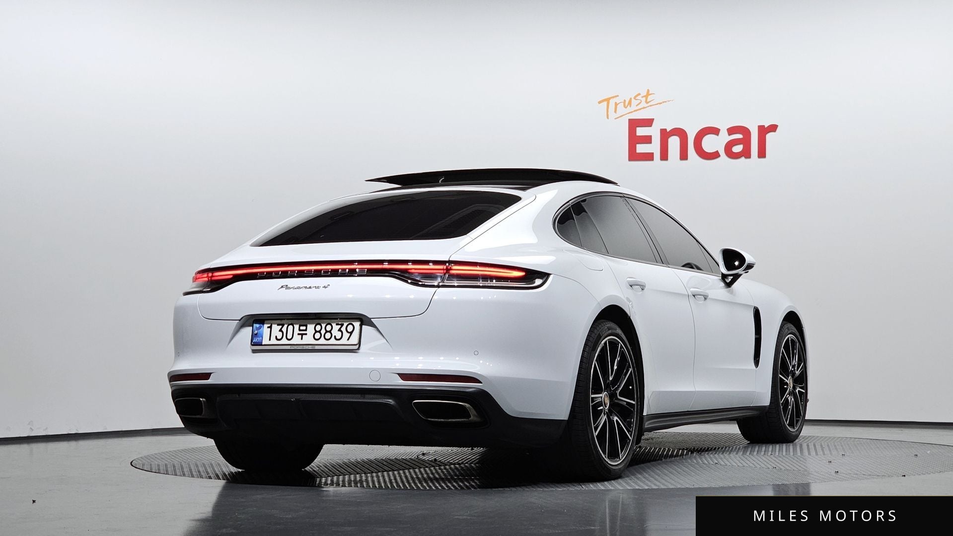 Porsche Panamera 2021 — миниатюра 2