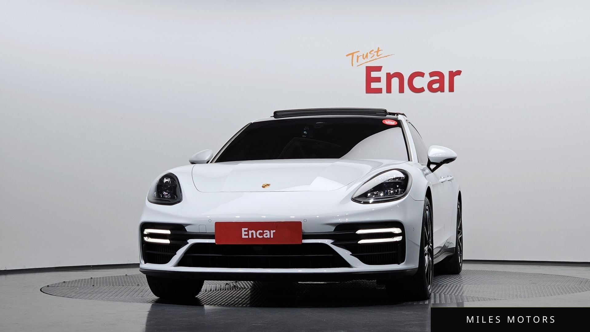 Porsche Panamera 2021 — миниатюра 3