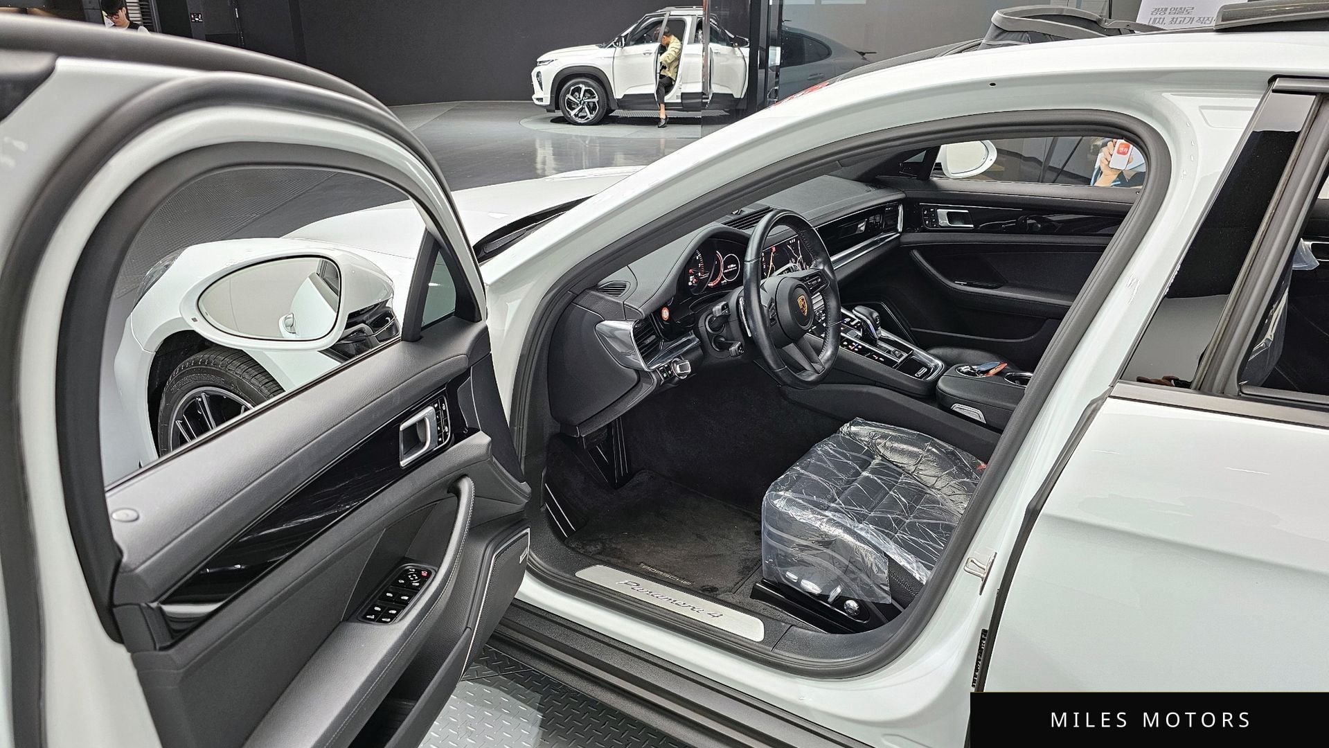 Porsche Panamera 2021 — миниатюра 11