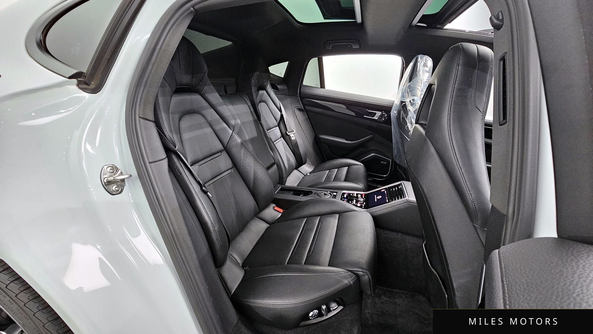 Porsche Panamera 2021 — миниатюра 12