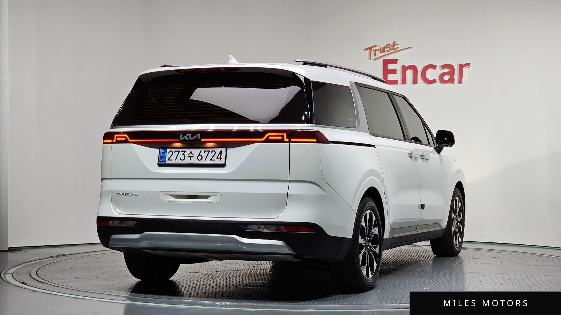 Kia Carnival 2023 — миниатюра 2
