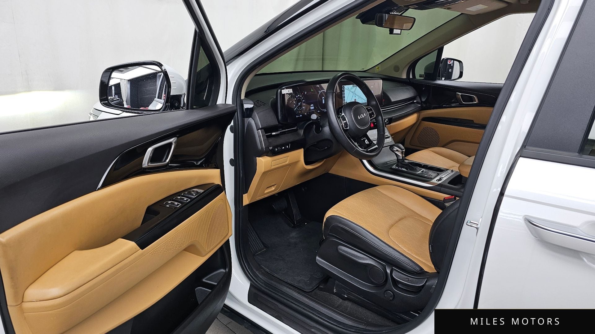 Kia Carnival 2023 — миниатюра 10