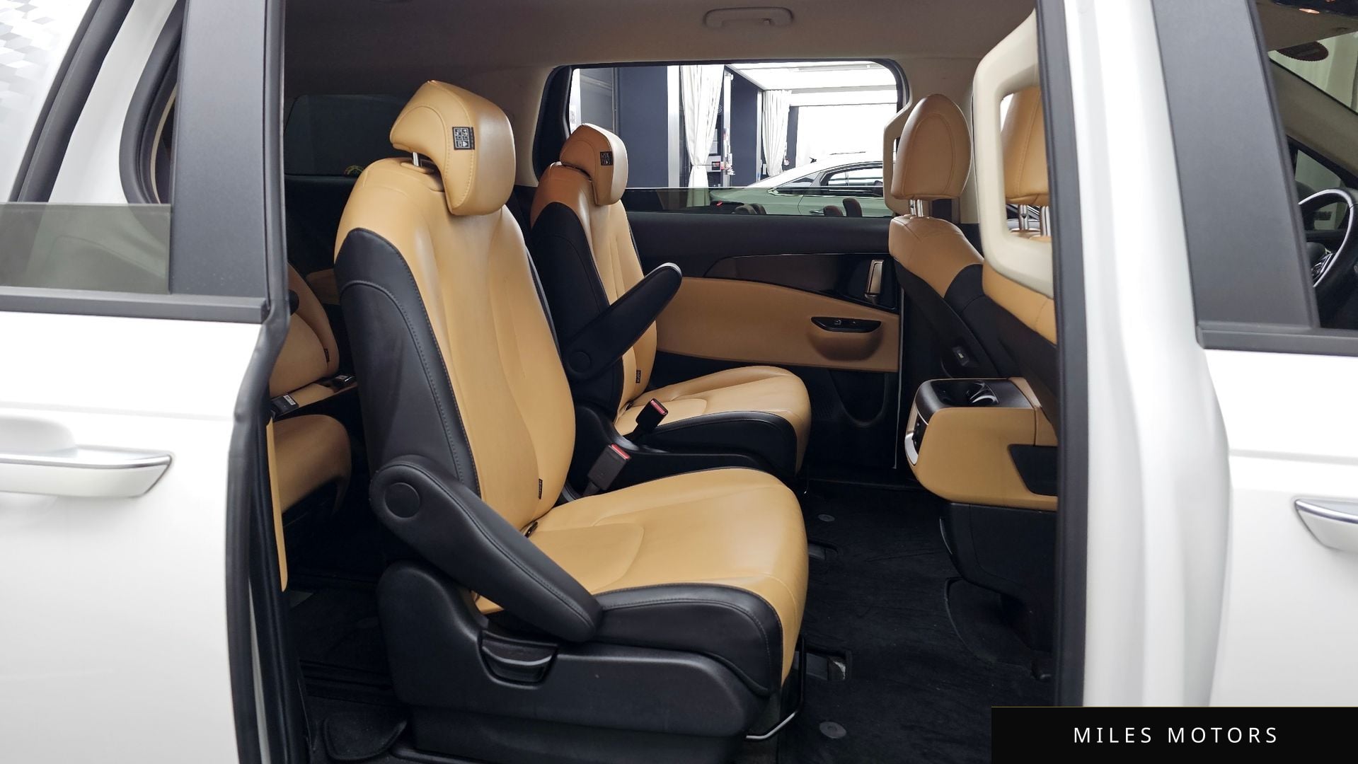 Kia Carnival 2023 — миниатюра 12