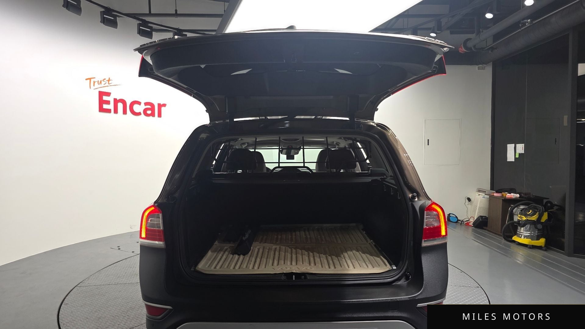 Volvo XC70 2016 — миниатюра 20