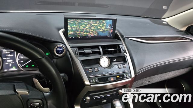 Лексус NX300h 2018 — миниатюра 15