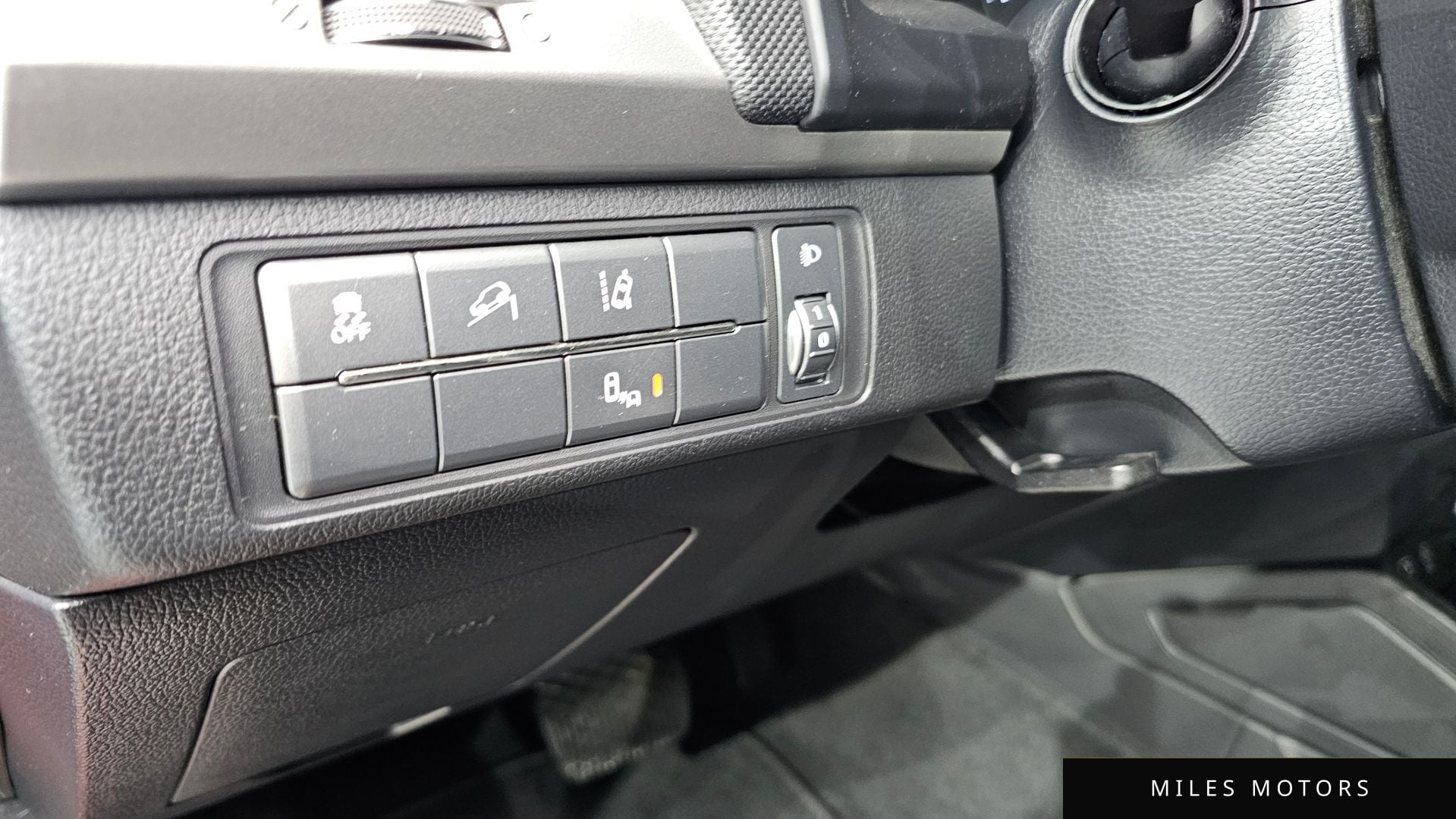 KG Mobility 렉스턴 스포츠 칸 2019 — миниатюра 14