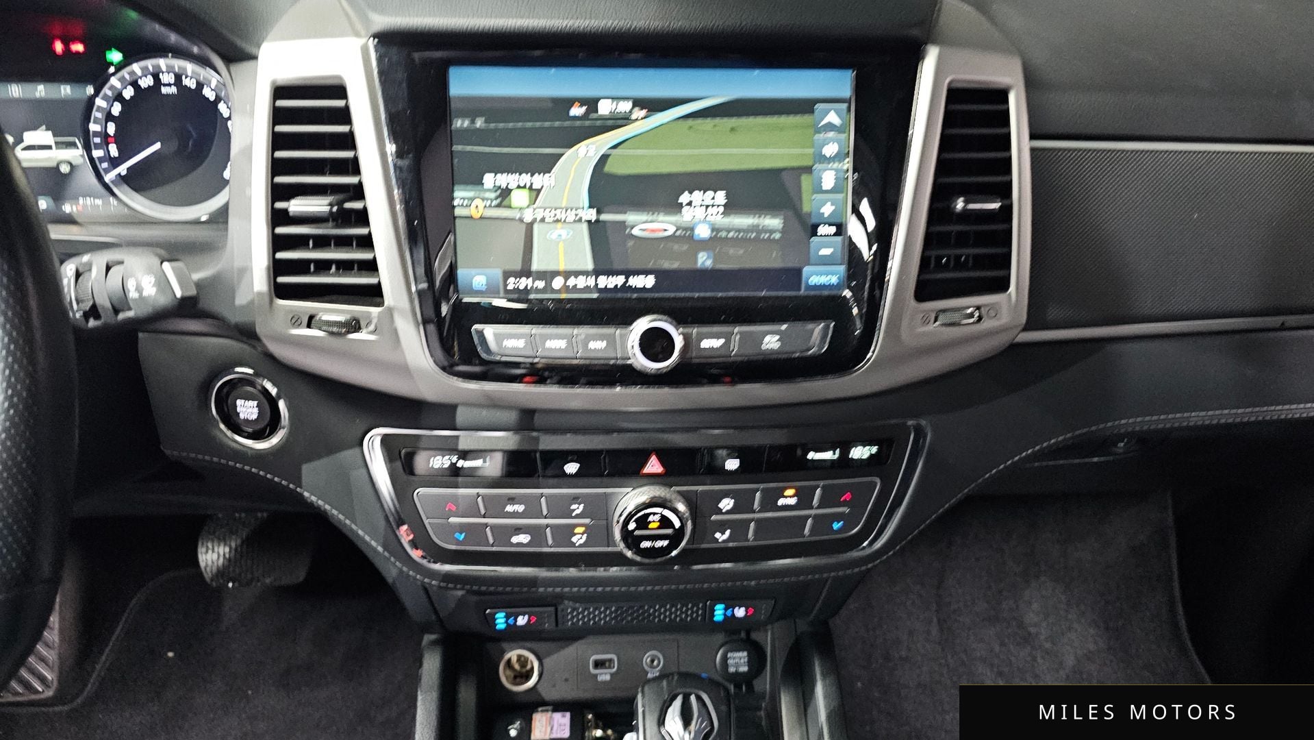 KG Mobility 렉스턴 스포츠 칸 2019 — миниатюра 16