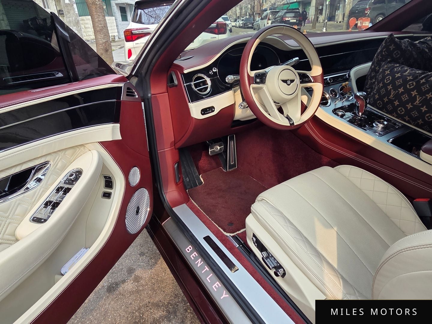 Bentley Continental GT 2019 — миниатюра 7