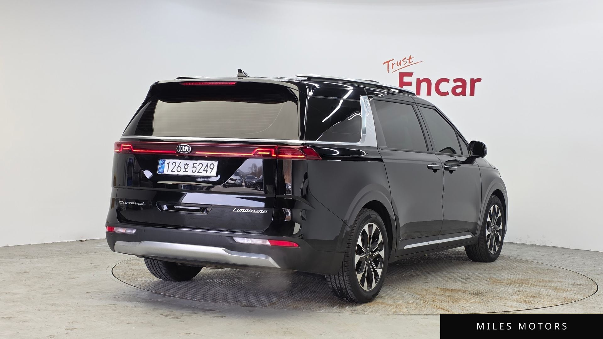 Kia Carnival 2021 — миниатюра 2