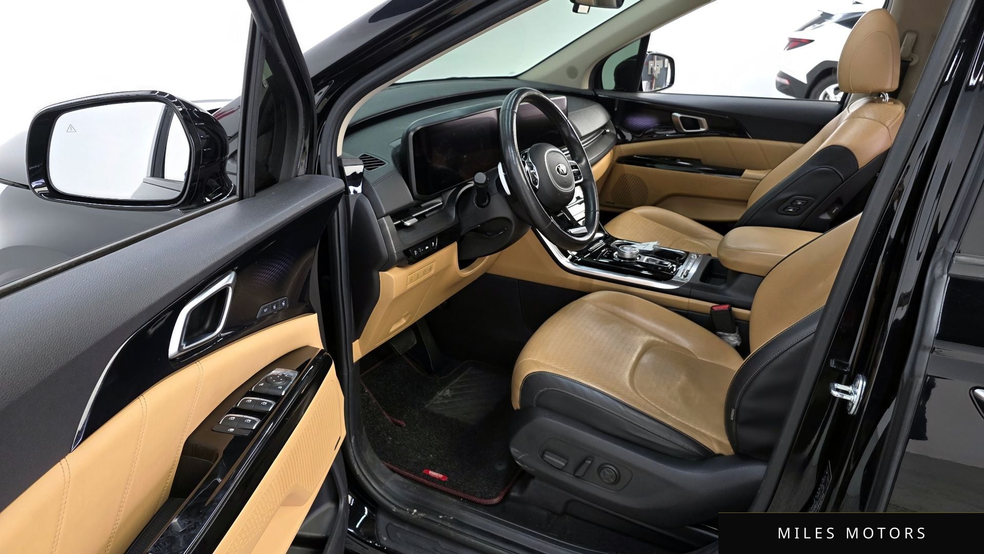 Kia Carnival 2021 — миниатюра 10