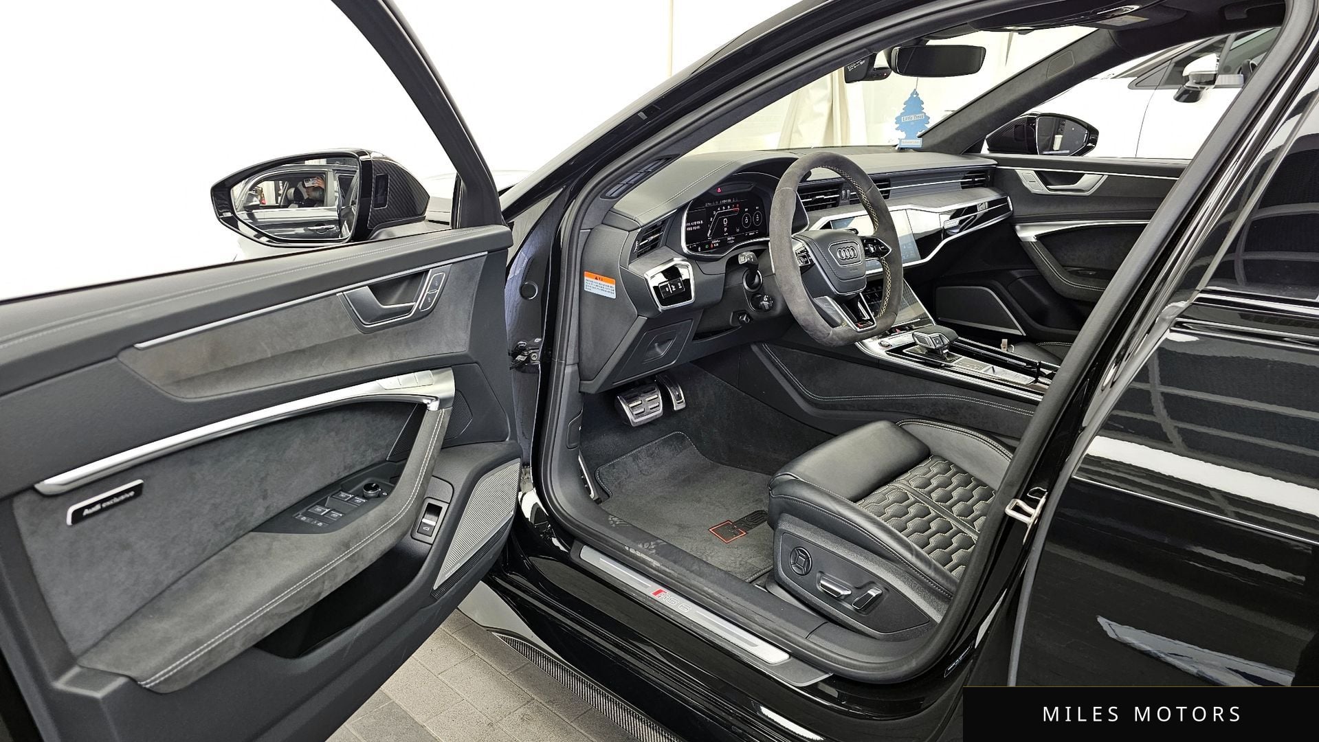 Audi RS6 (C8) 2024 — миниатюра 10