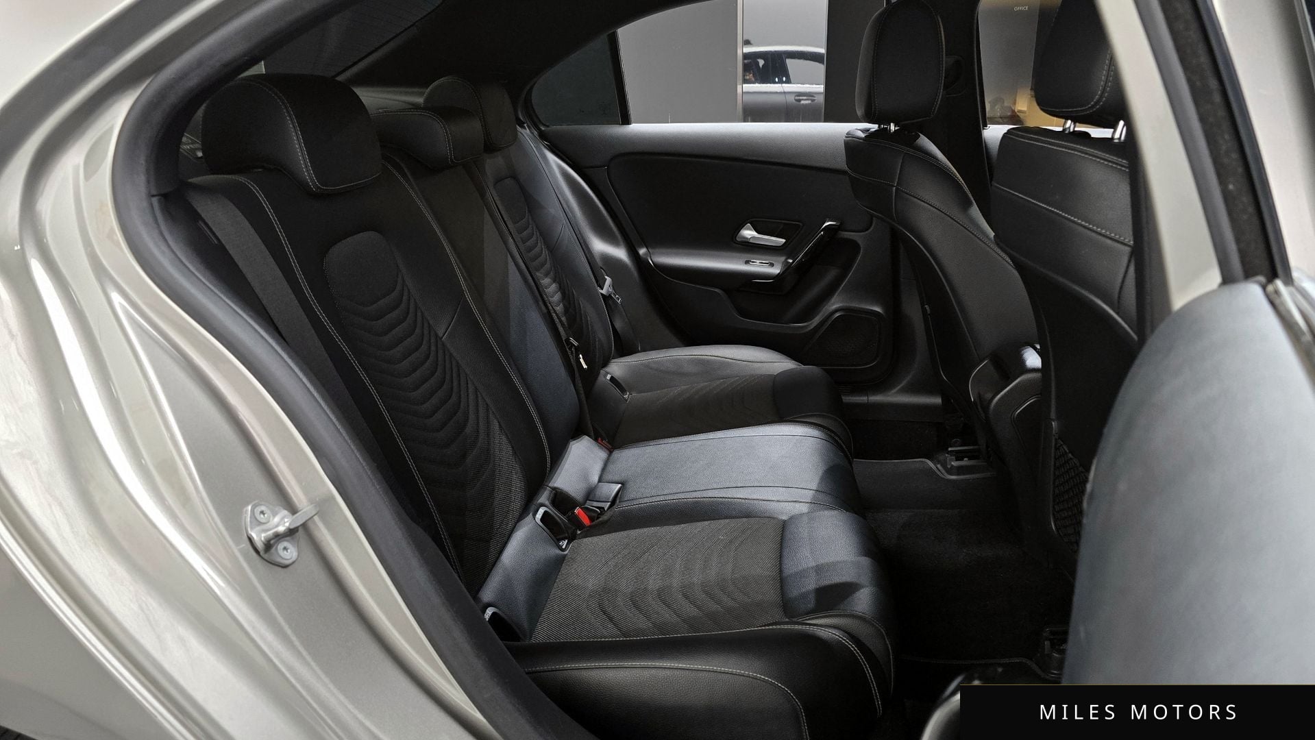 Mercedes-Benz A-Class W177 2020 — миниатюра 12