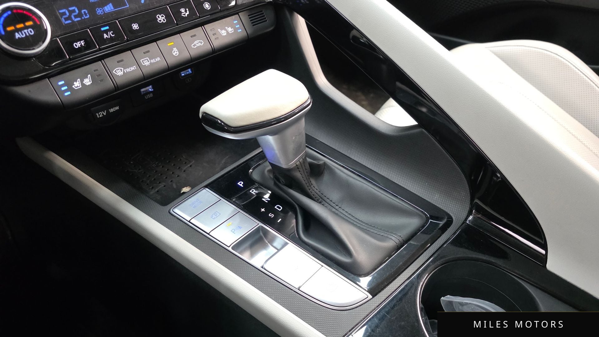Hyundai 아반떼 하이브리드 (CN7) 2022 — миниатюра 9