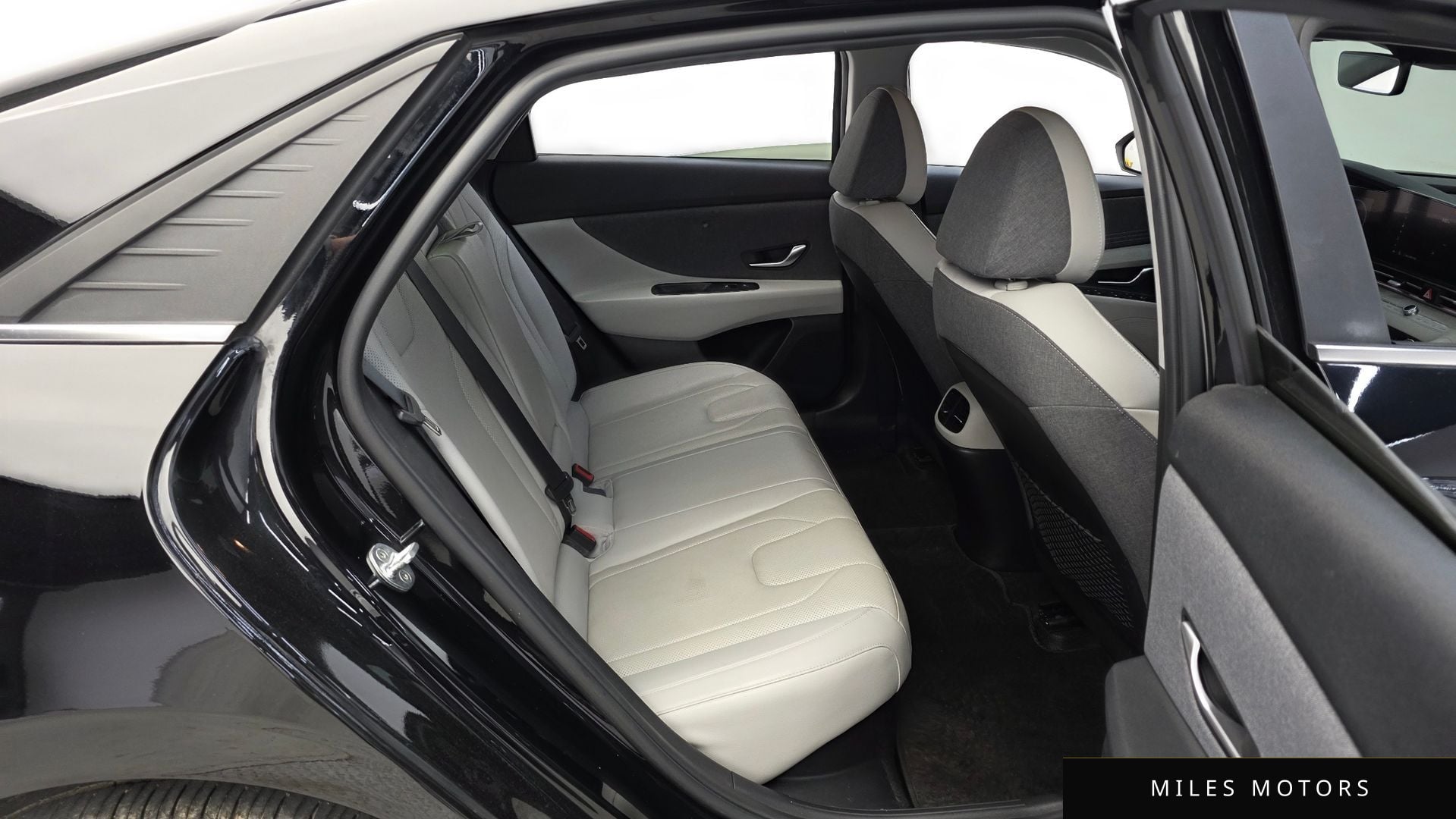 Hyundai 아반떼 하이브리드 (CN7) 2022 — миниатюра 12