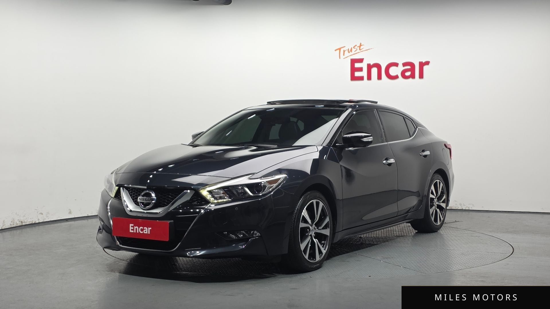 Nissan Maxima 2016 — фото 1 из 12