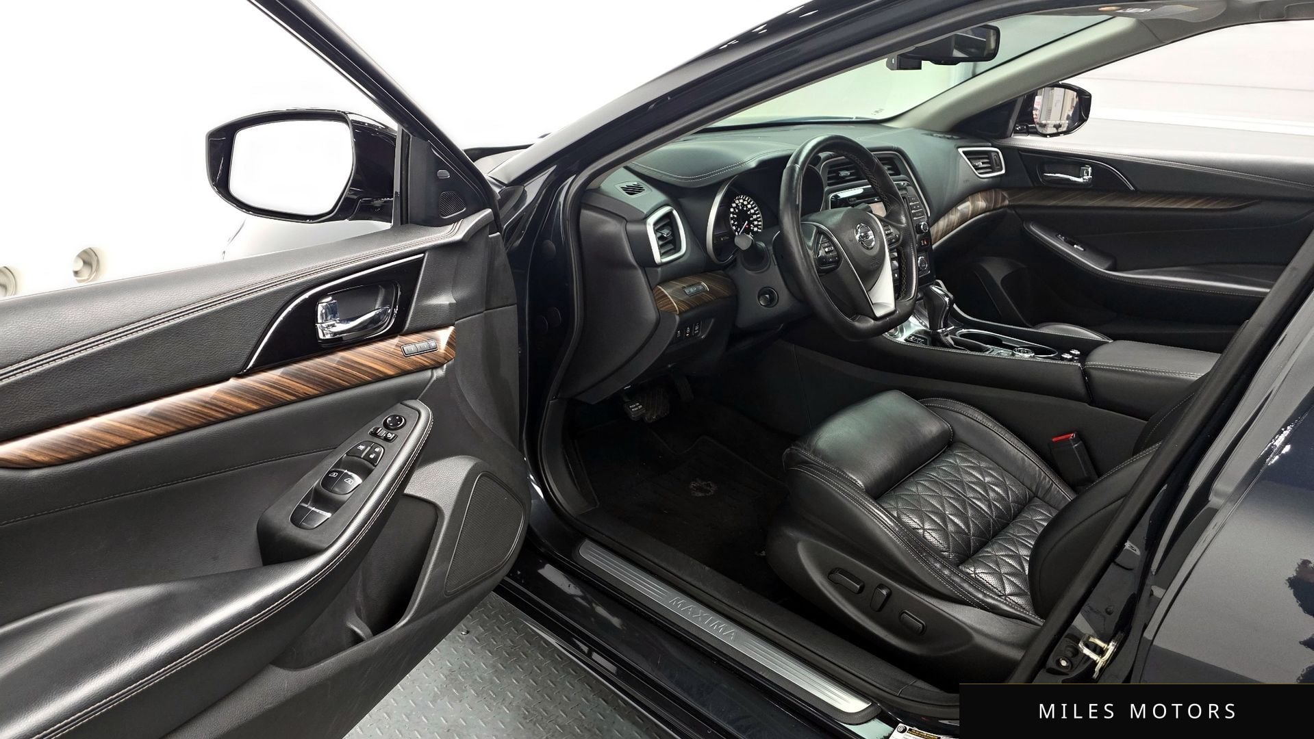 Nissan Maxima 2016 — миниатюра 10