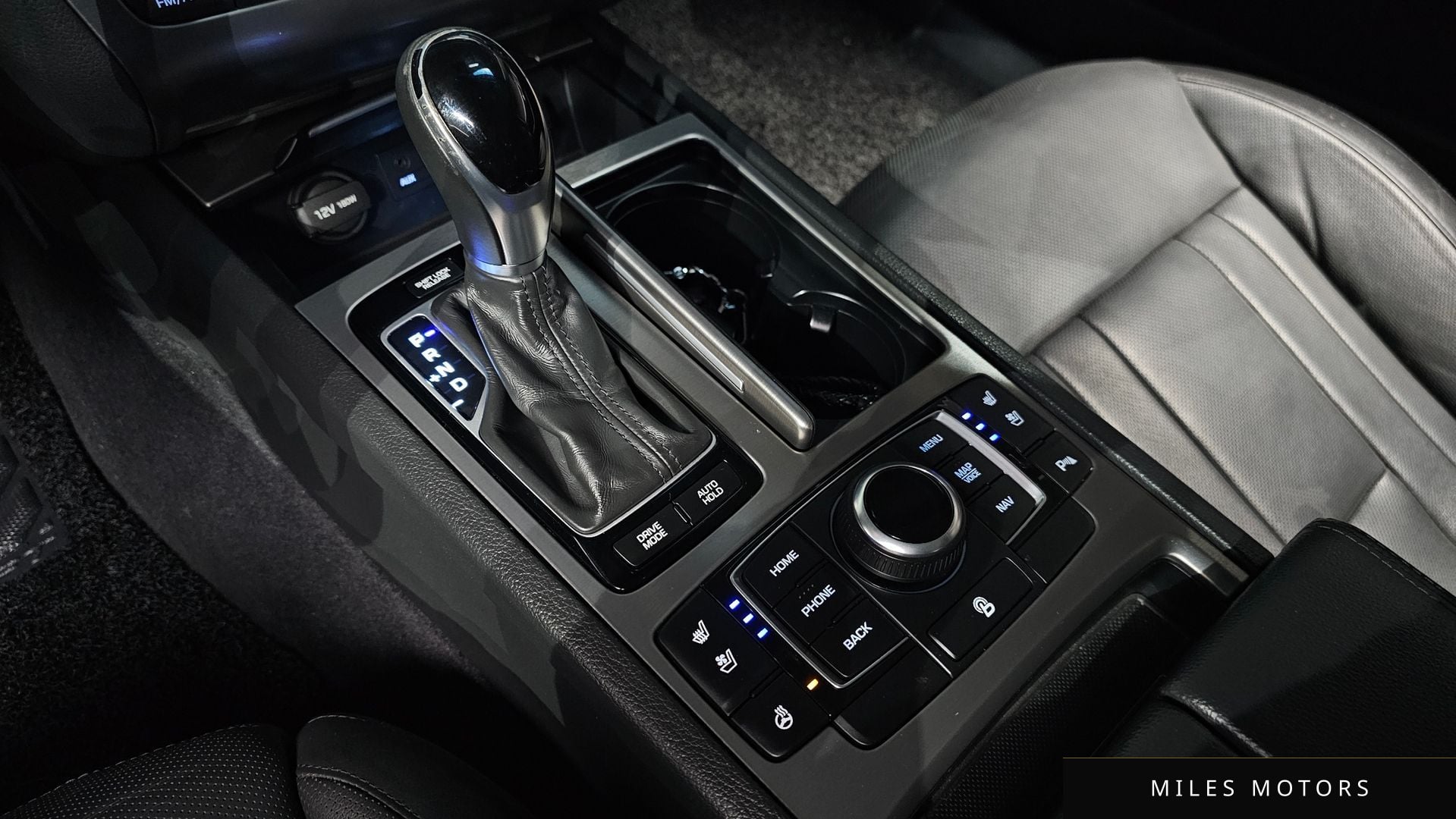Hyundai Genesis 2015 — миниатюра 9
