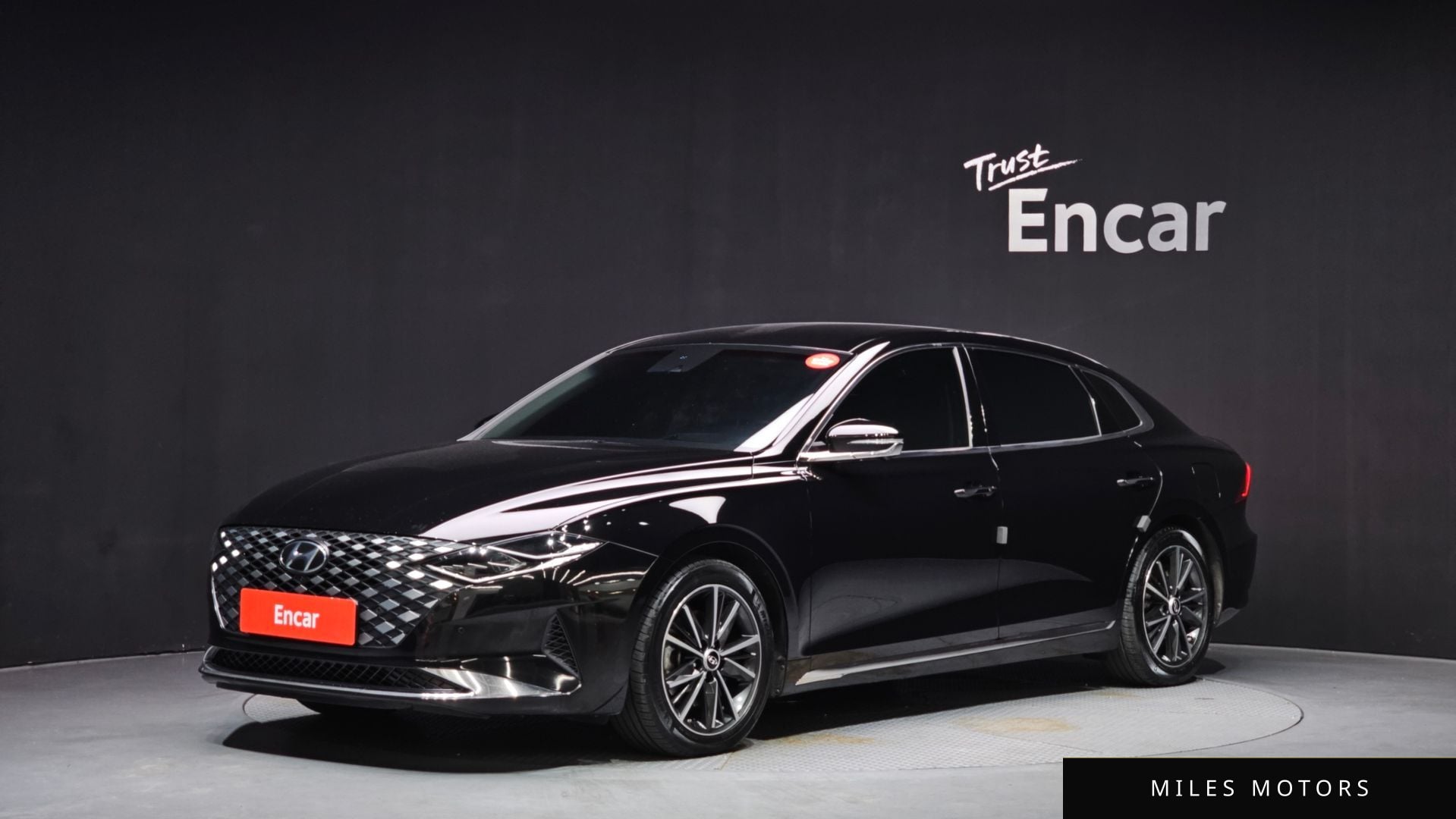 Hyundai Grandeur 2023 — фото 1 из 12