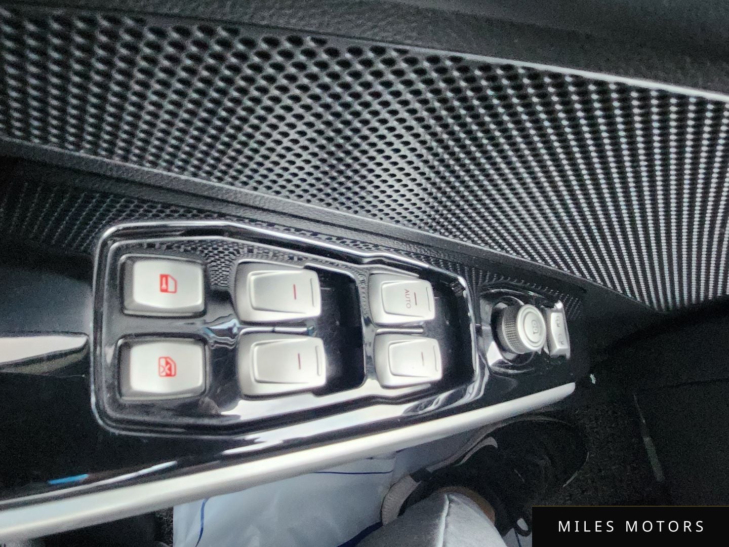 KG Mobility Tivoli 2016 — миниатюра 11