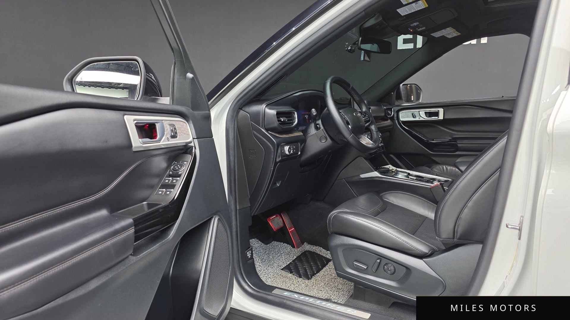 Ford Explorer 2022 — миниатюра 12