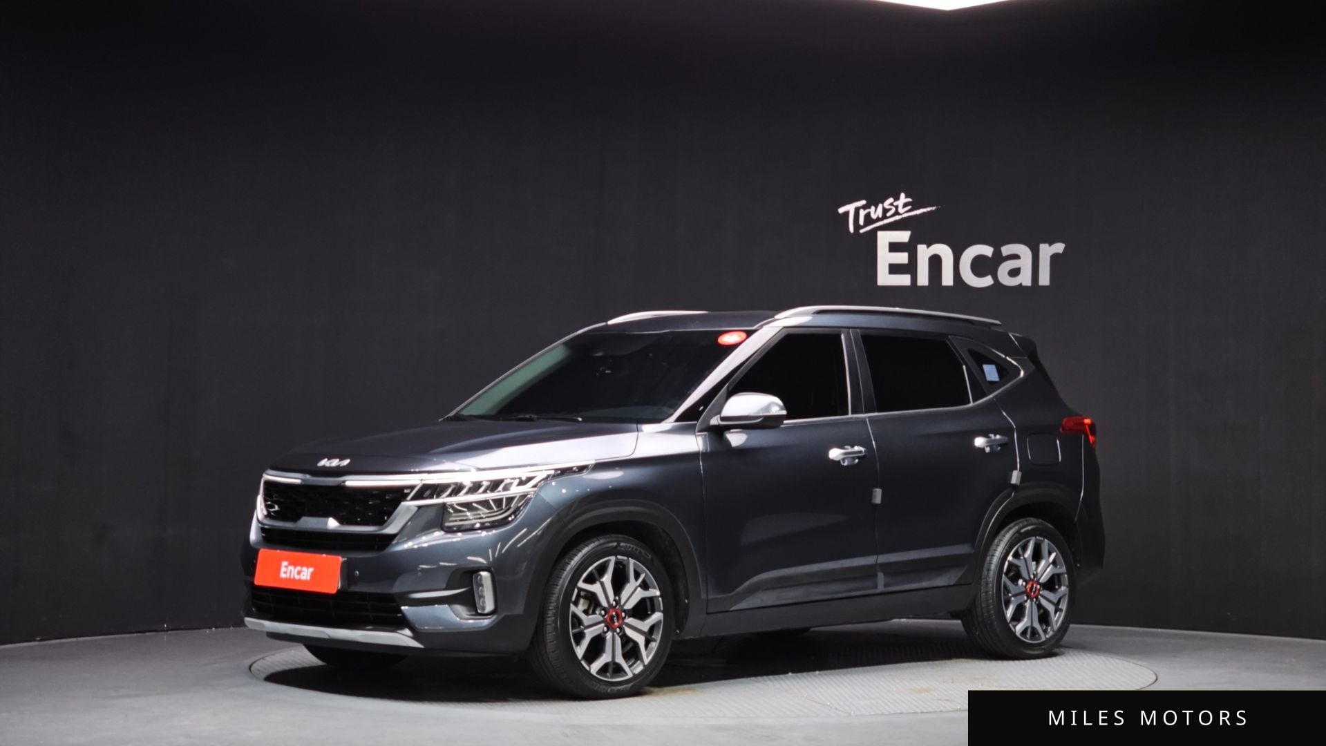 Kia Seltos 2023 — фото 1 из 12
