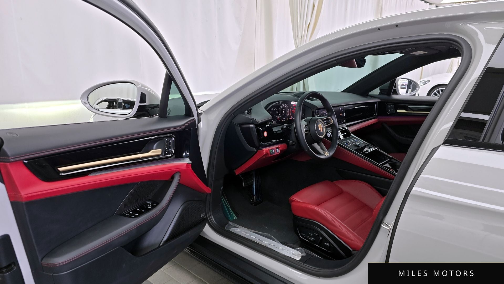 Porsche Panamera 2025 — миниатюра 10