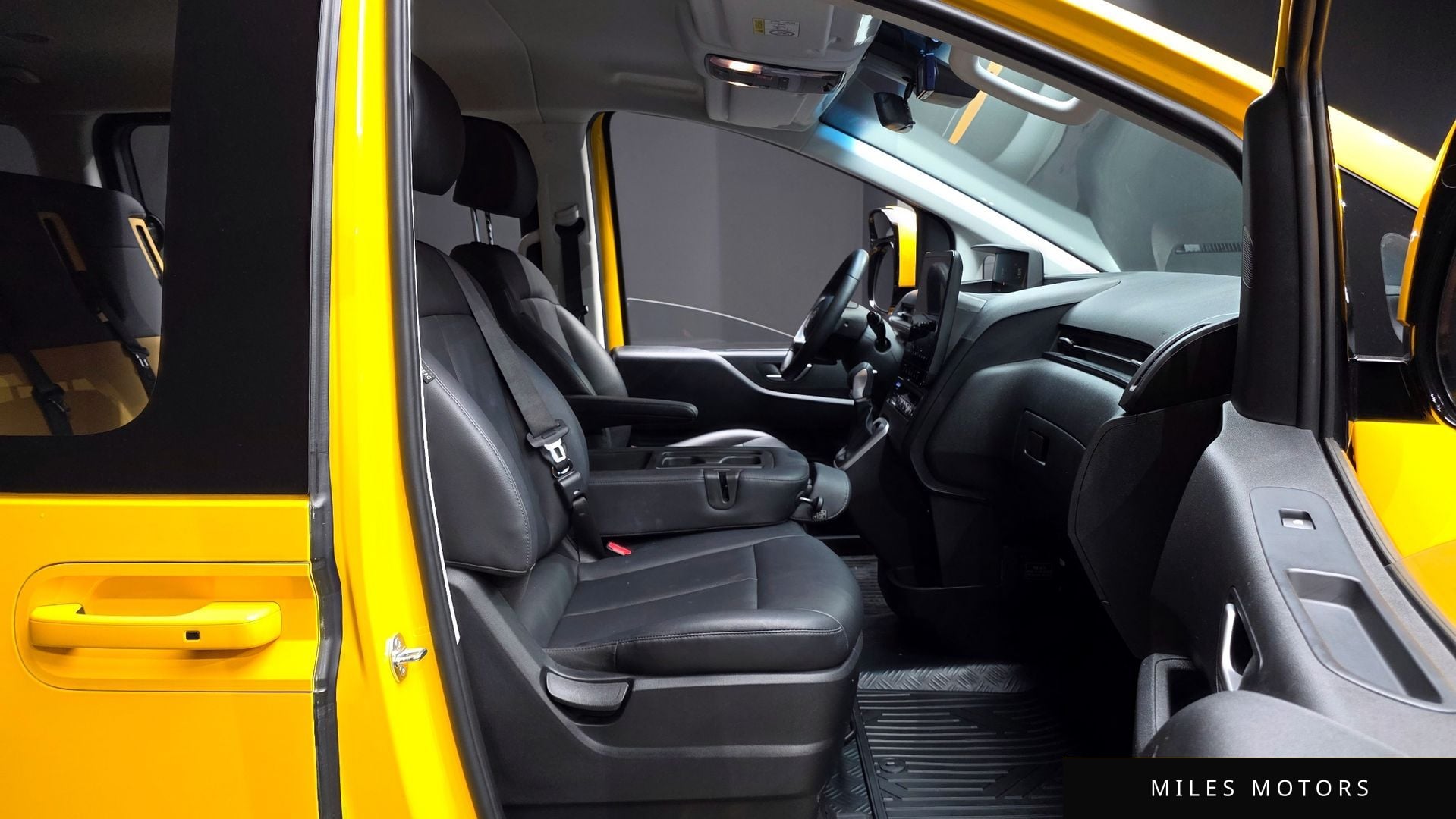 Hyundai Staria 2024 — миниатюра 10