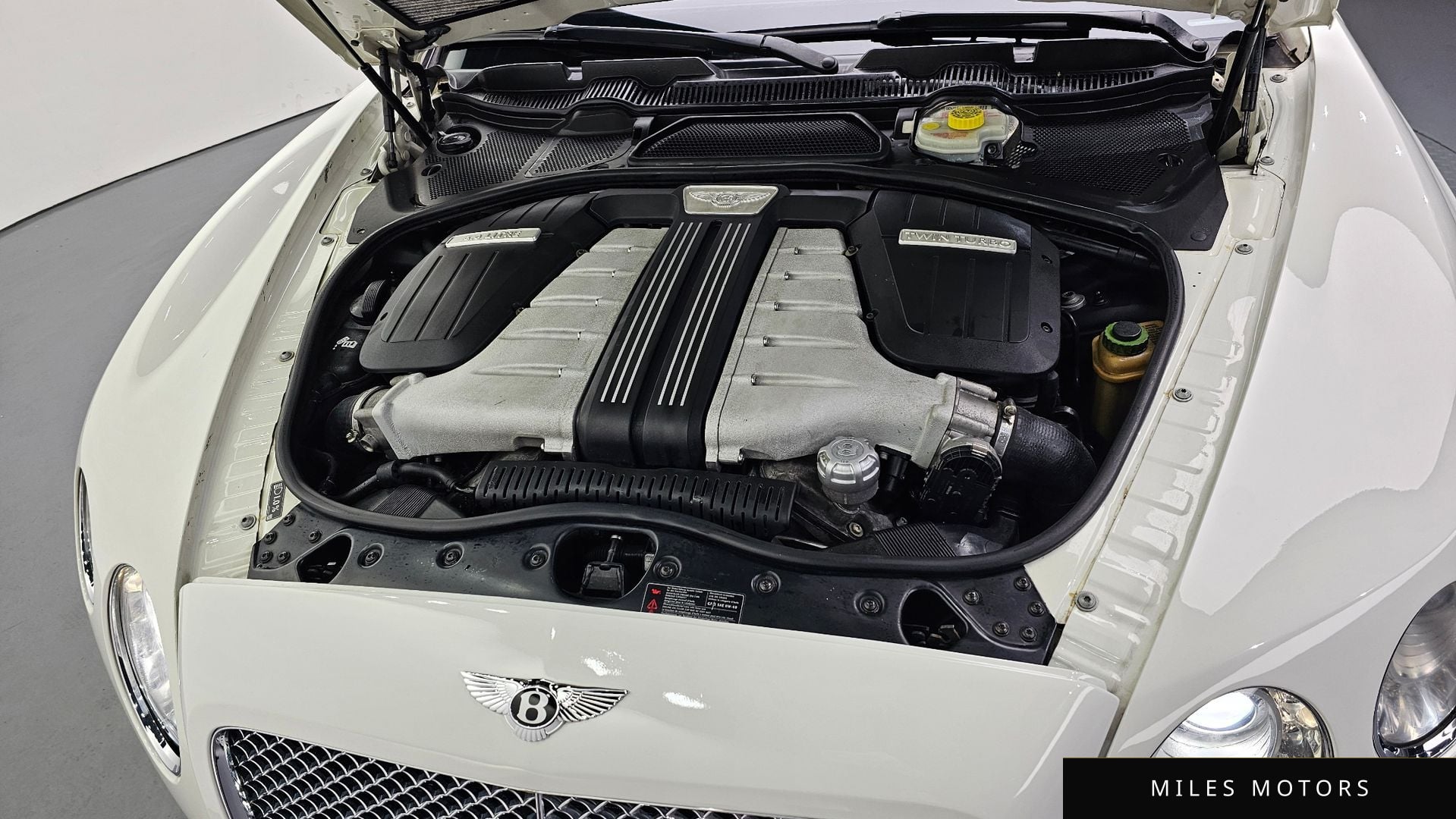 Bentley 컨티넨탈 GT 2012 — миниатюра 6