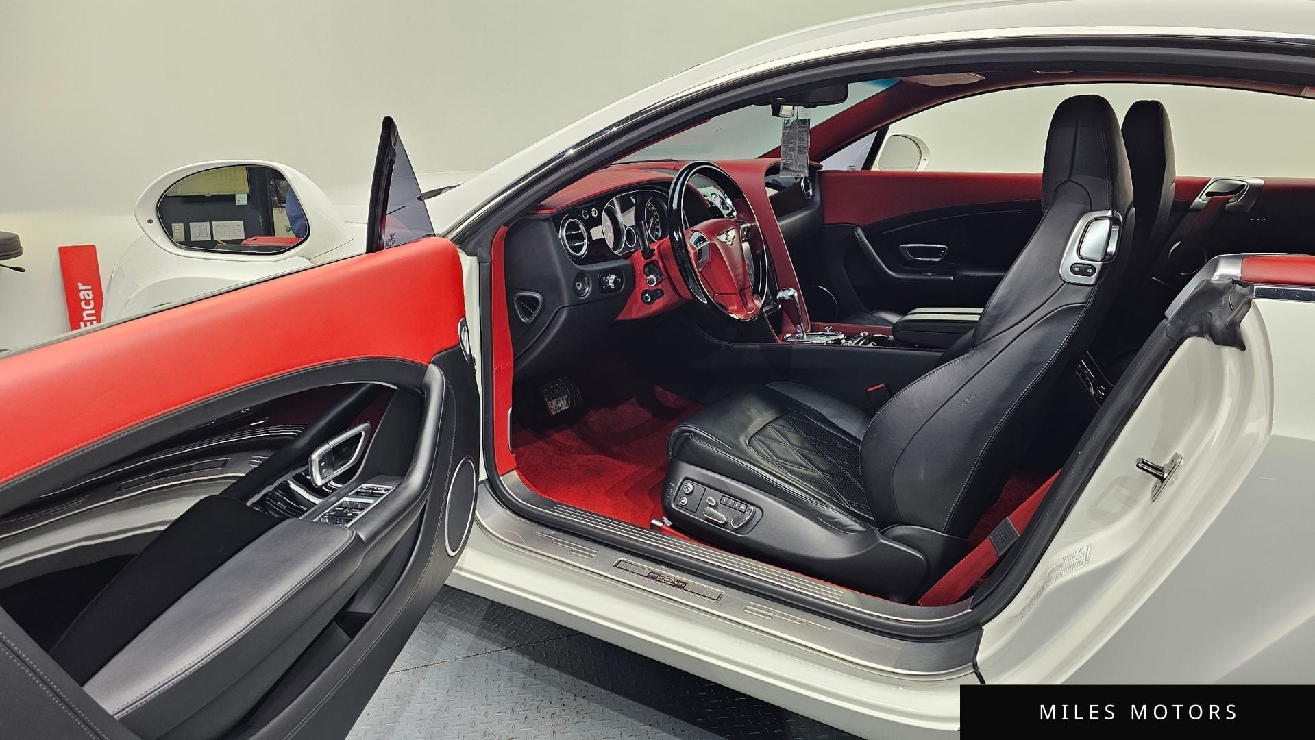 Bentley 컨티넨탈 GT 2012 — миниатюра 10