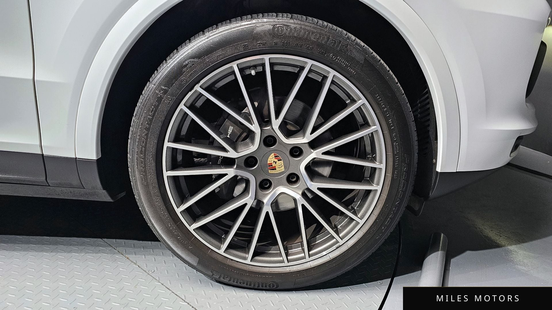Porsche Cayenne 2023 — миниатюра 5