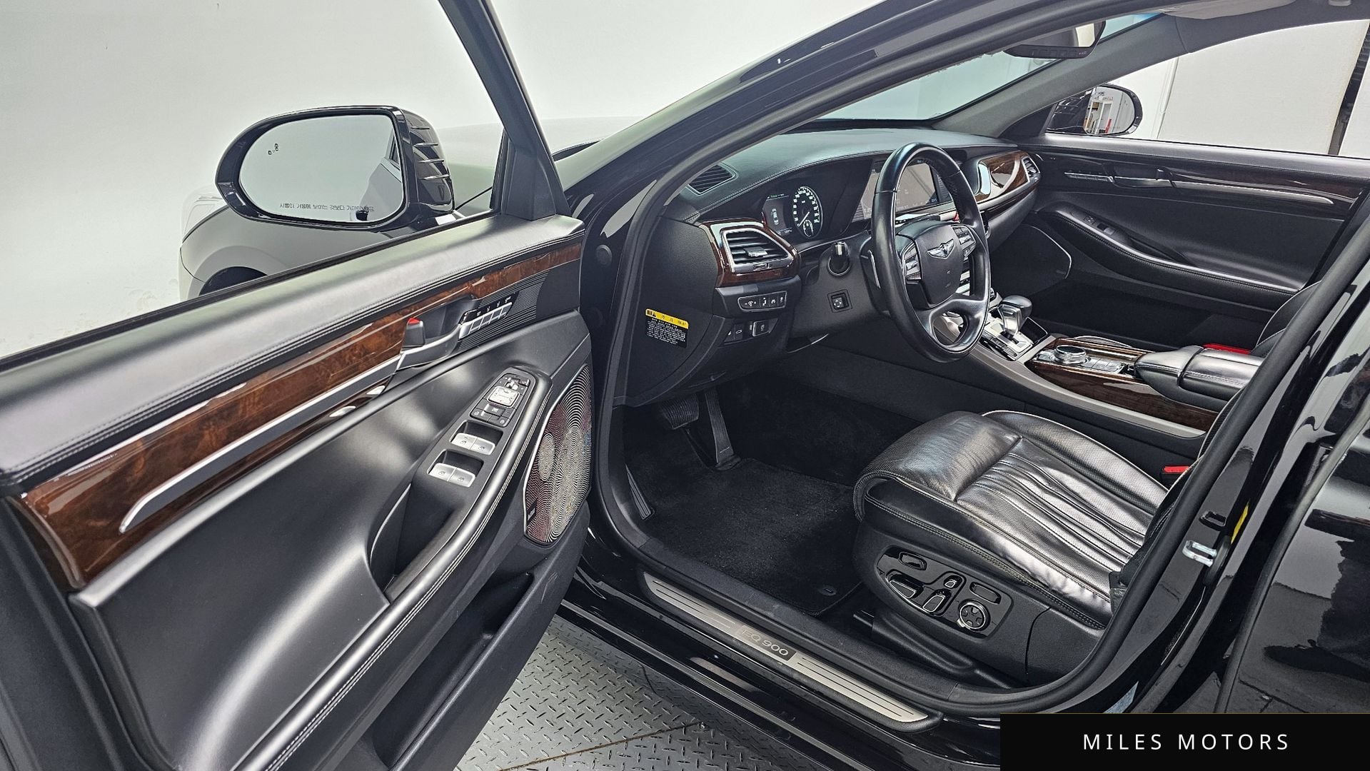 Genesis EQ900 2018 — миниатюра 10