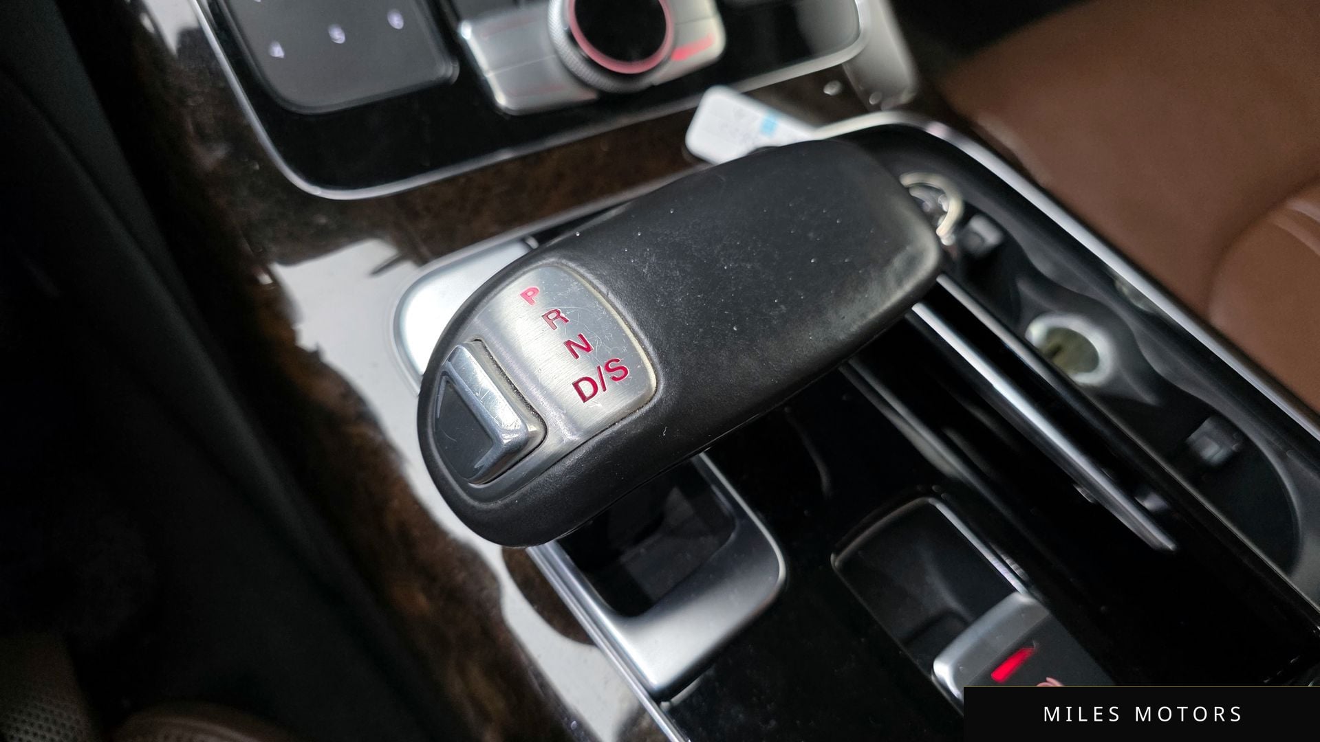 Audi A8 2015 — миниатюра 9