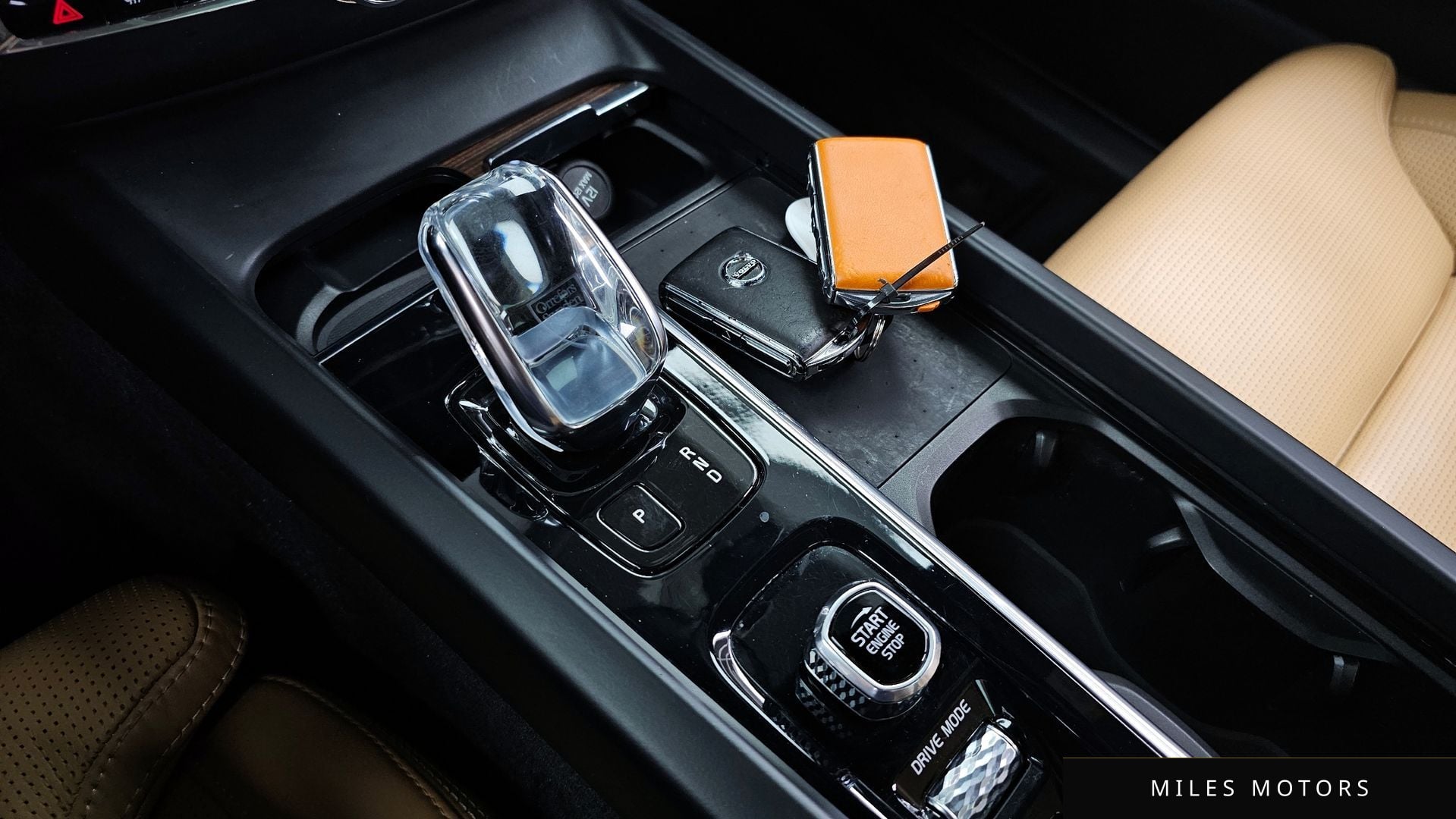 Volvo XC60 2021 — миниатюра 9