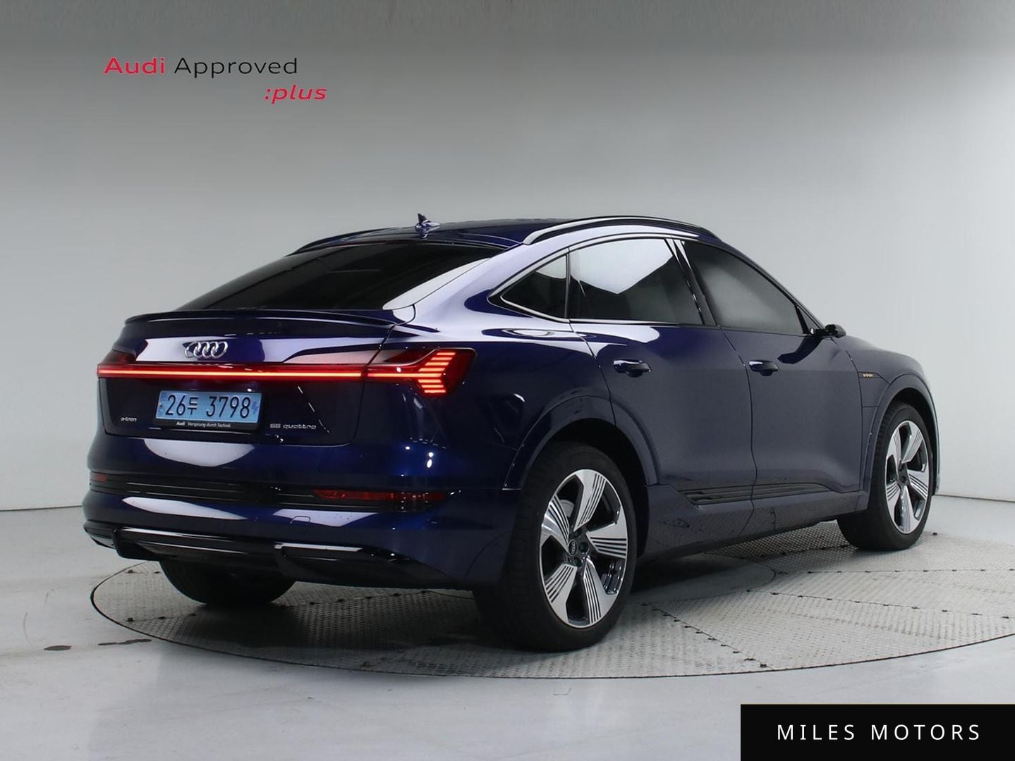 Audi e-tron 2022 — миниатюра 2