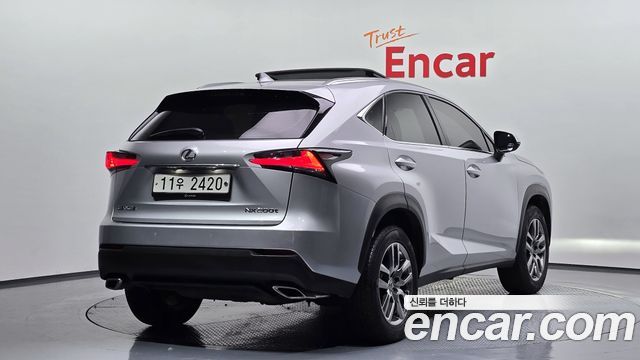 Лексус NX200t 2015 — миниатюра 2