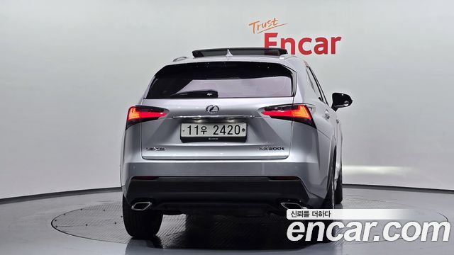 Лексус NX200t 2015 — миниатюра 4