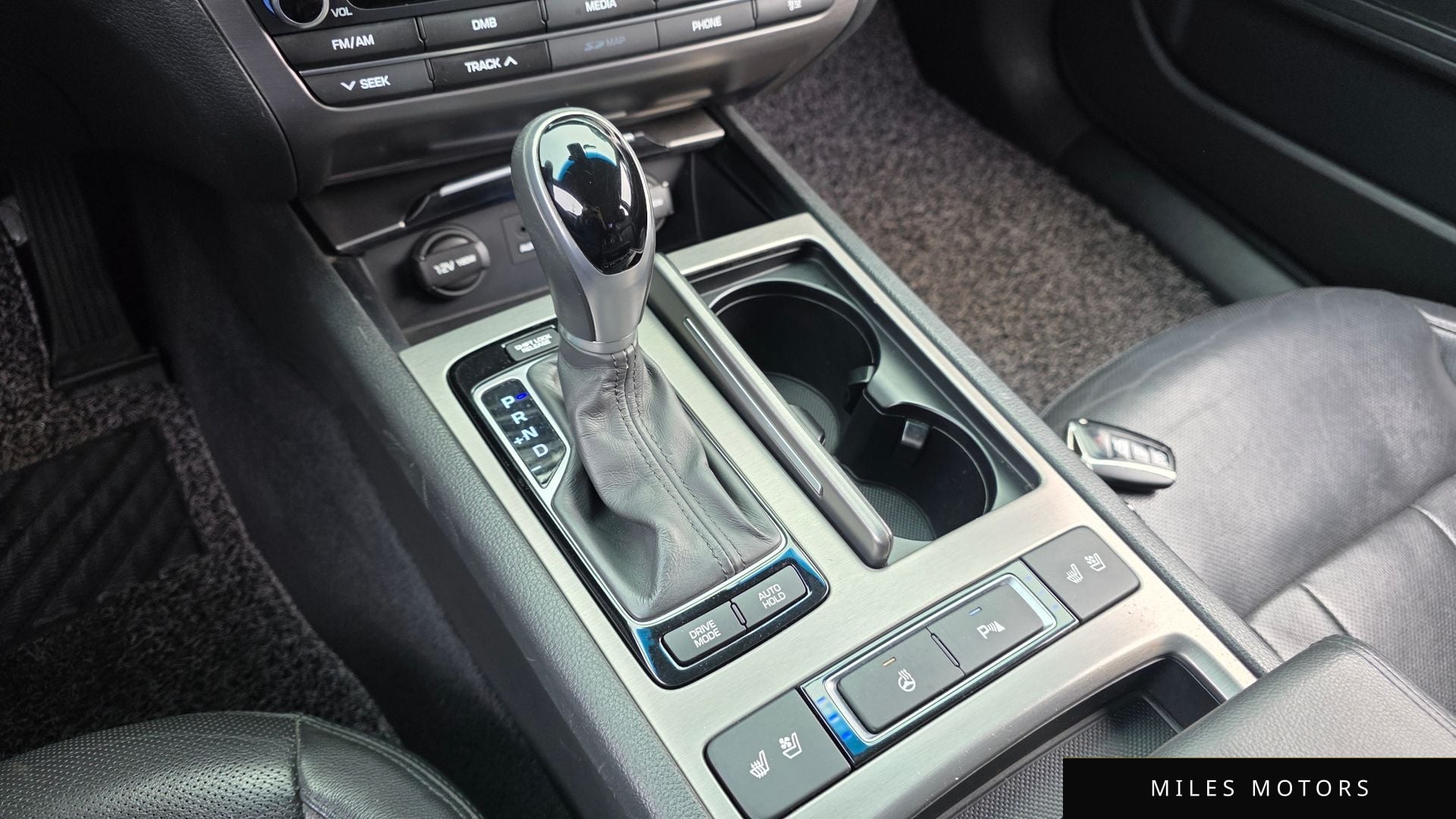 Hyundai Genesis 2016 — миниатюра 9