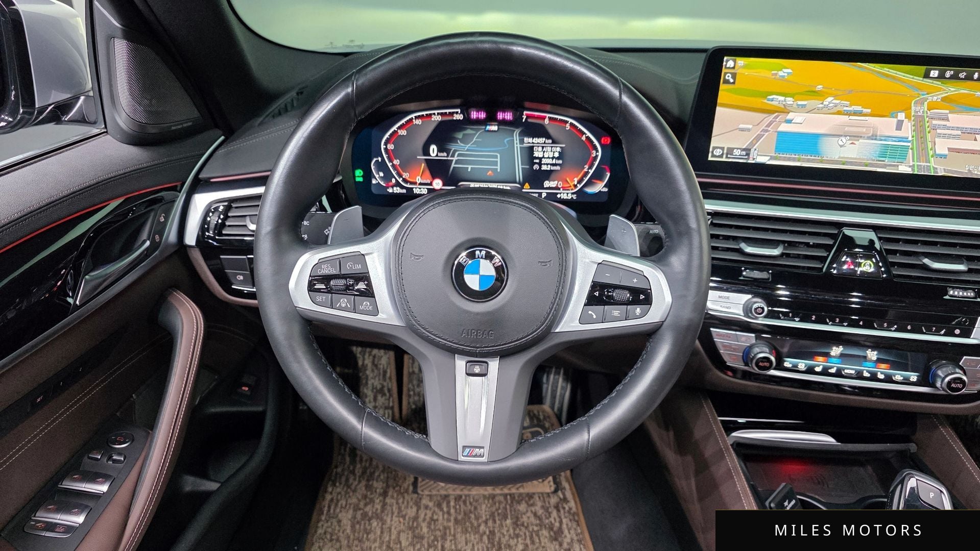 BMW 5 Series (G30) 2023 — миниатюра 13