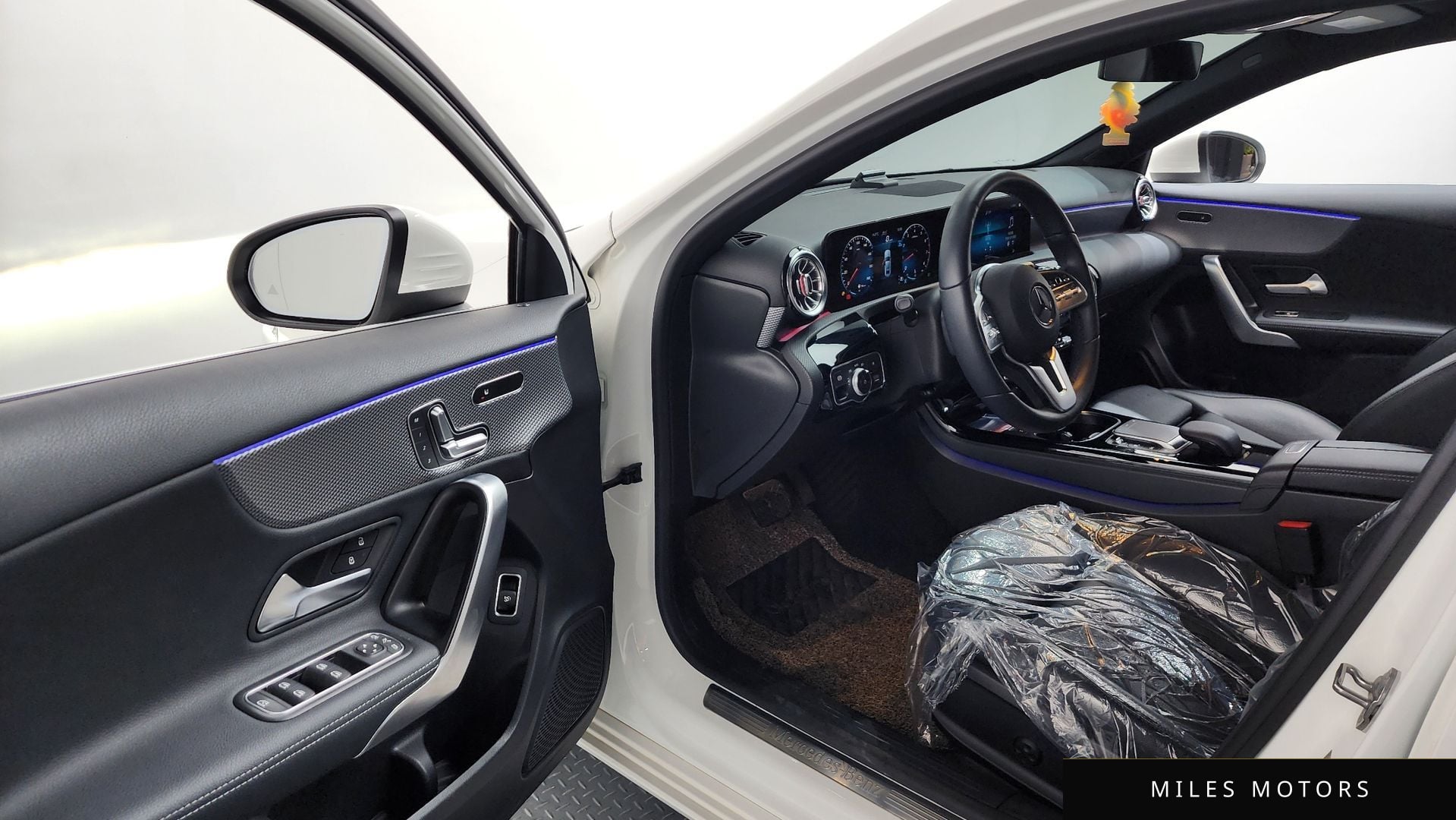 Mercedes-Benz A-Class W177 2021 — миниатюра 10