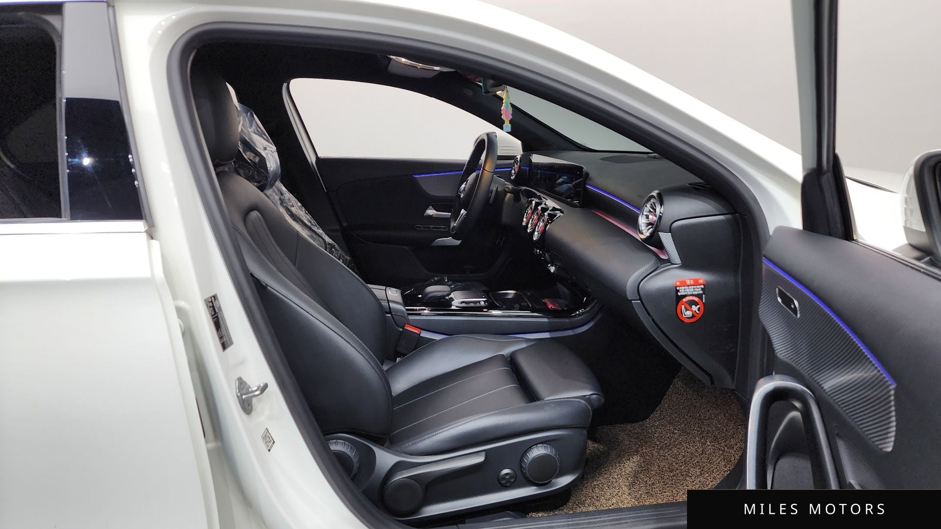 Mercedes-Benz A-Class W177 2021 — миниатюра 11