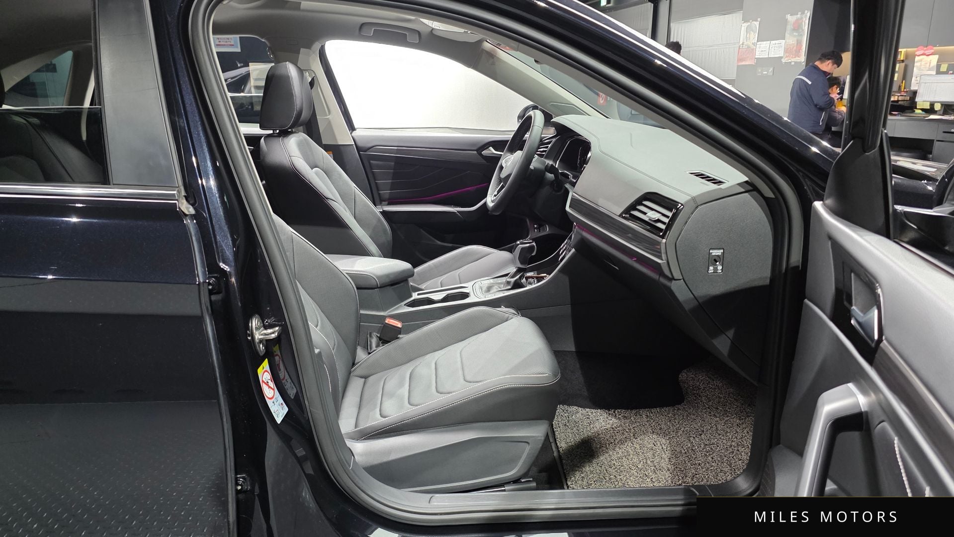 Volkswagen Jetta 2023 — миниатюра 10
