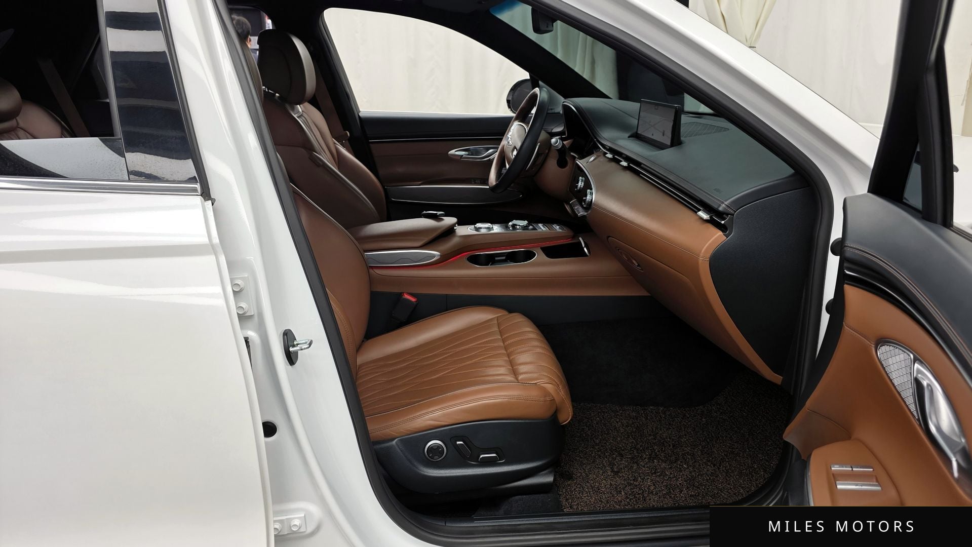 Genesis GV70 2021 — миниатюра 11