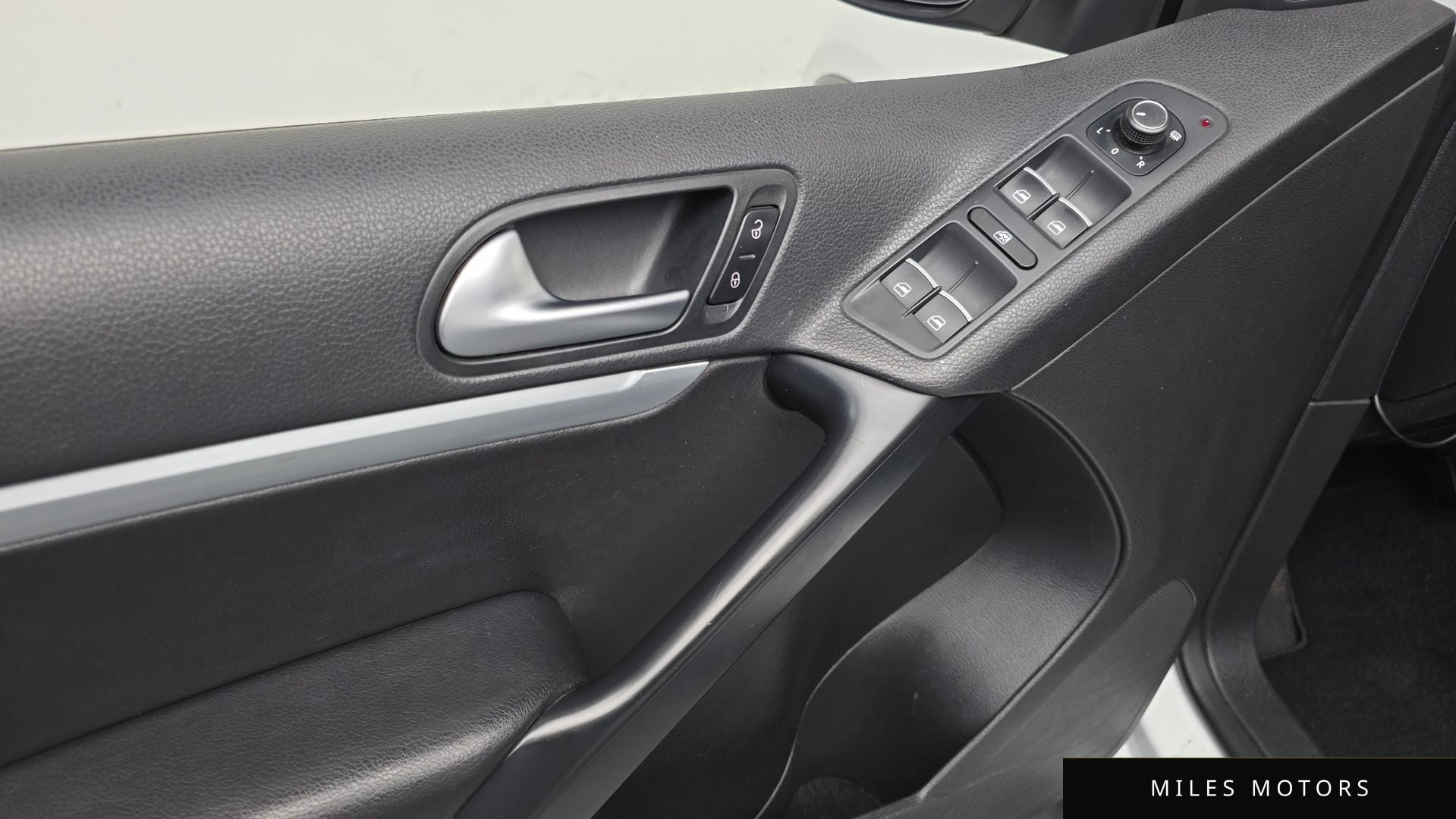 Volkswagen 티구안 2016 — миниатюра 16