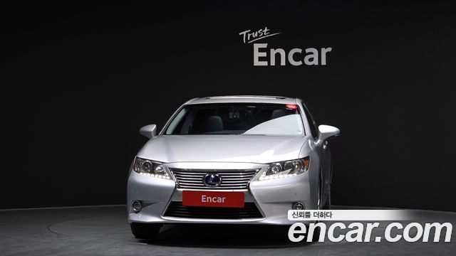 Лексус ES300h 2015 — миниатюра 3