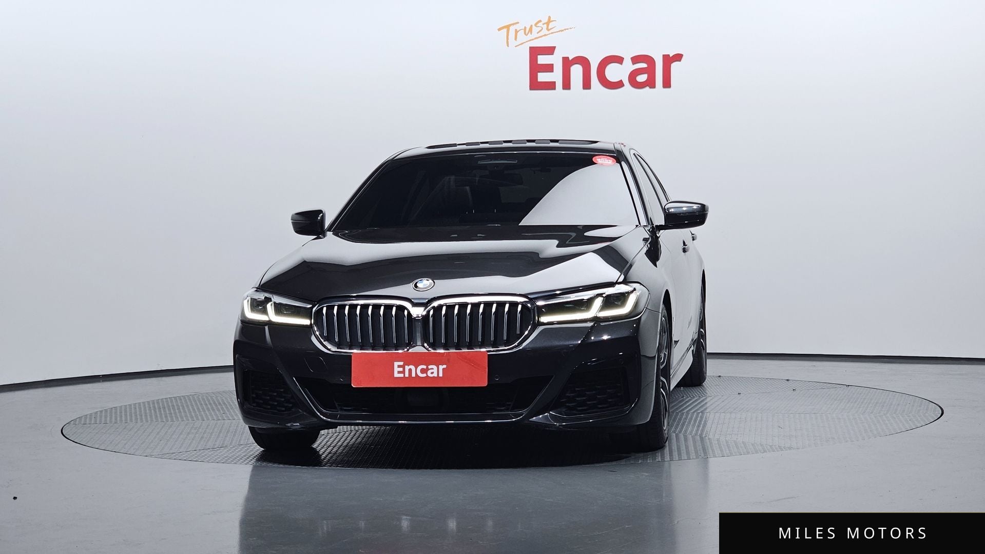 BMW 5 Series (G30) 2021 — миниатюра 3